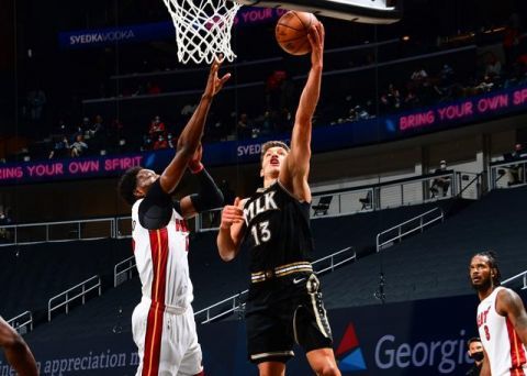  希罗29分热火终结老鹰连胜  