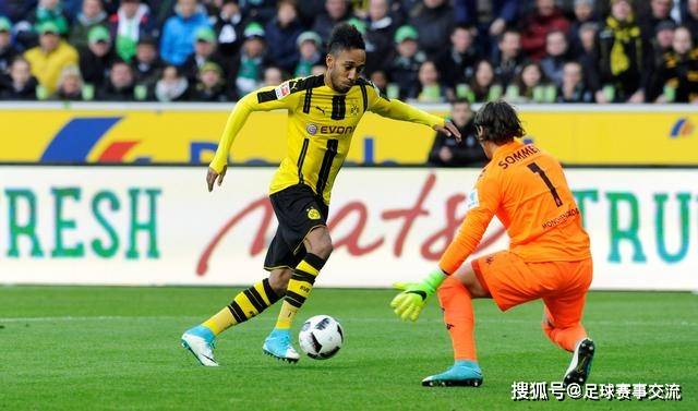  沃尔夫斯堡锋线多点开花，团队配合缔造酣畅胜利