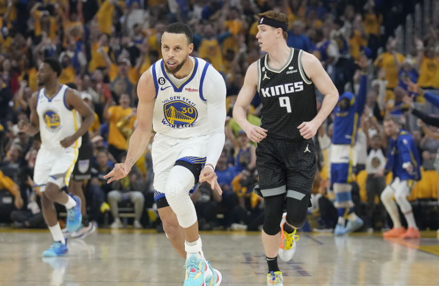  福克斯关键助攻国王加时险胜勇士保留季后赛希望